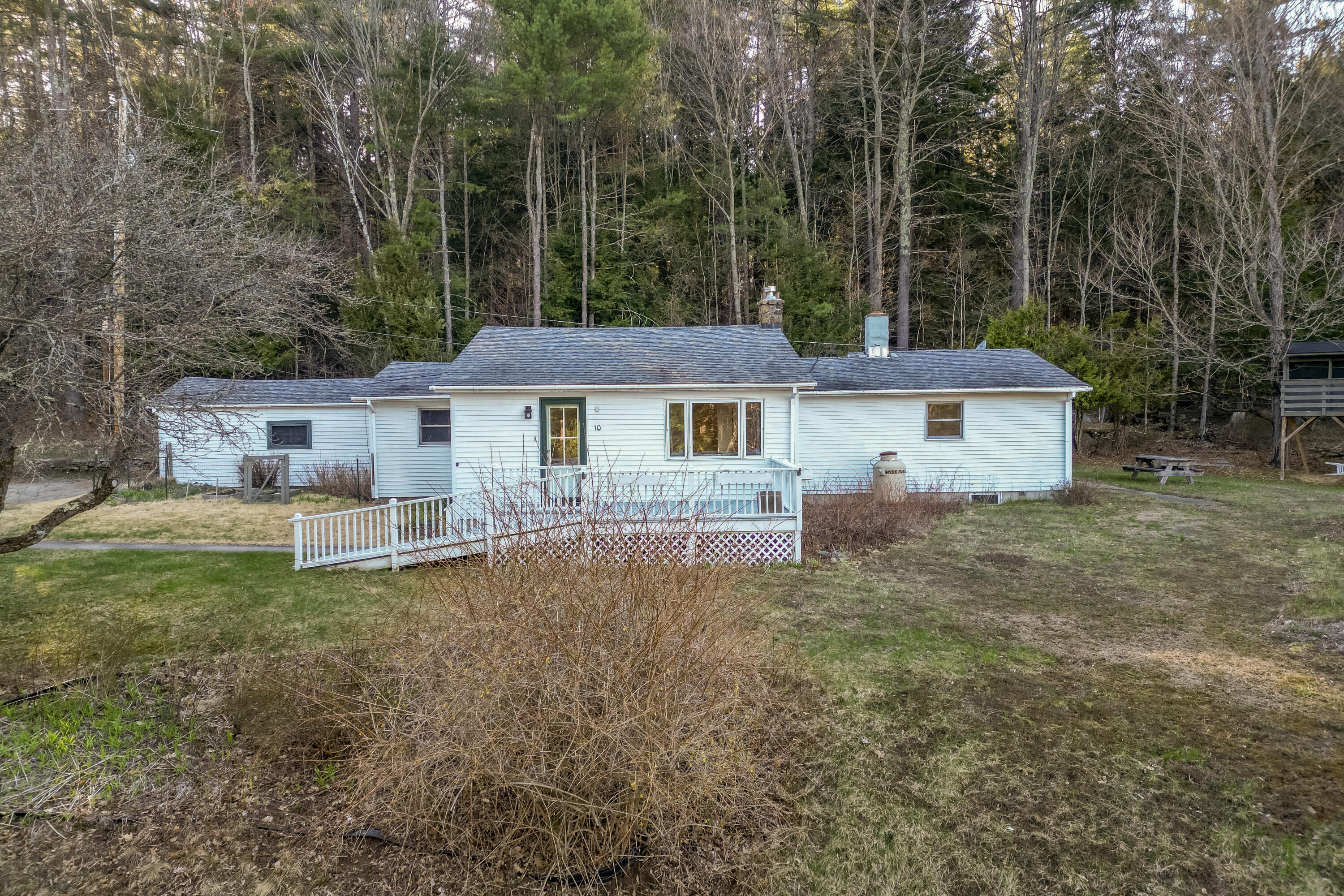 10 Molly Nye Road Keene NY 12942