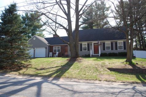 21 Maiden Lane Peru NY 12972