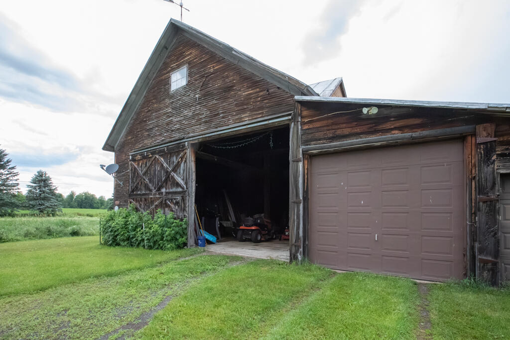 604-606 Lamberton Road Mooers Forks NY 12959