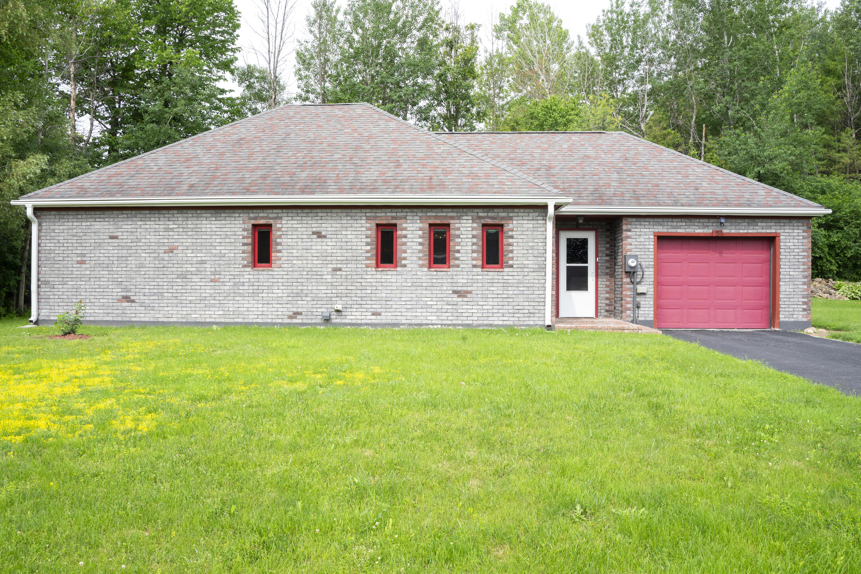 5 Sheila Avenue Plattsburgh NY 12901