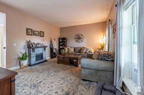 6 Wheat Drive Morrisonville NY 12962