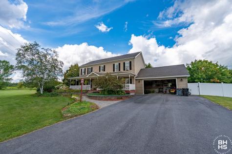 6 Wheat Drive Morrisonville NY 12962