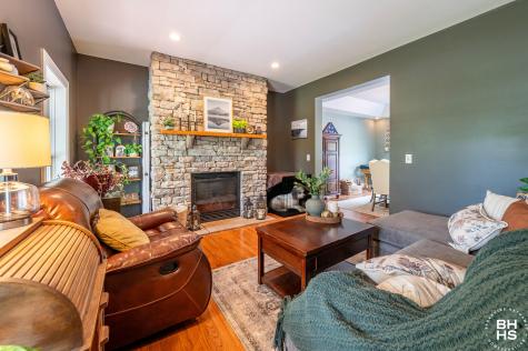 6 Wheat Drive Morrisonville NY 12962