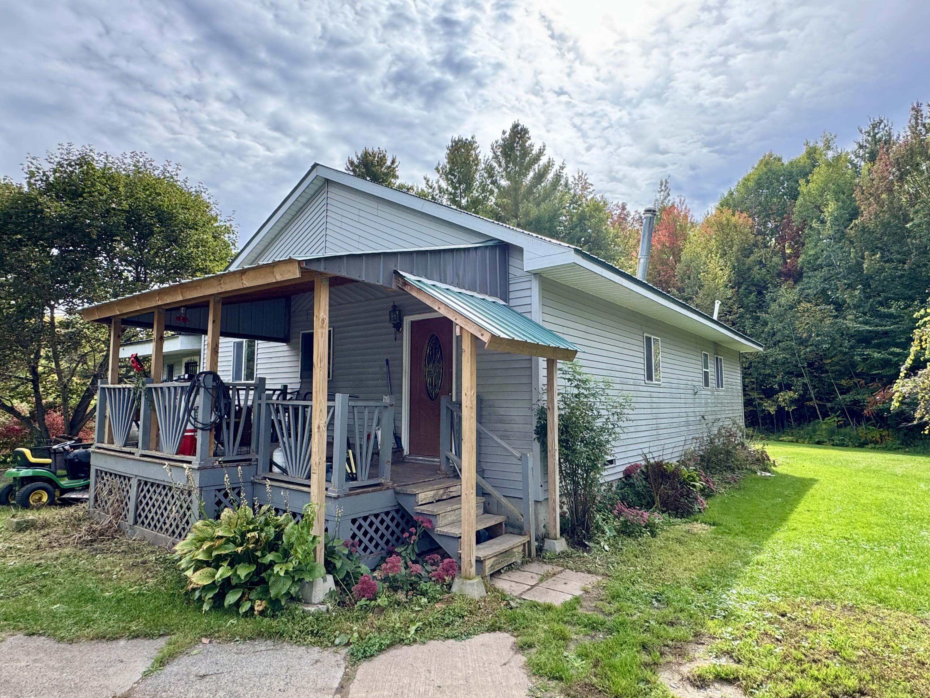 554 St Johns Road Champlain NY 12919