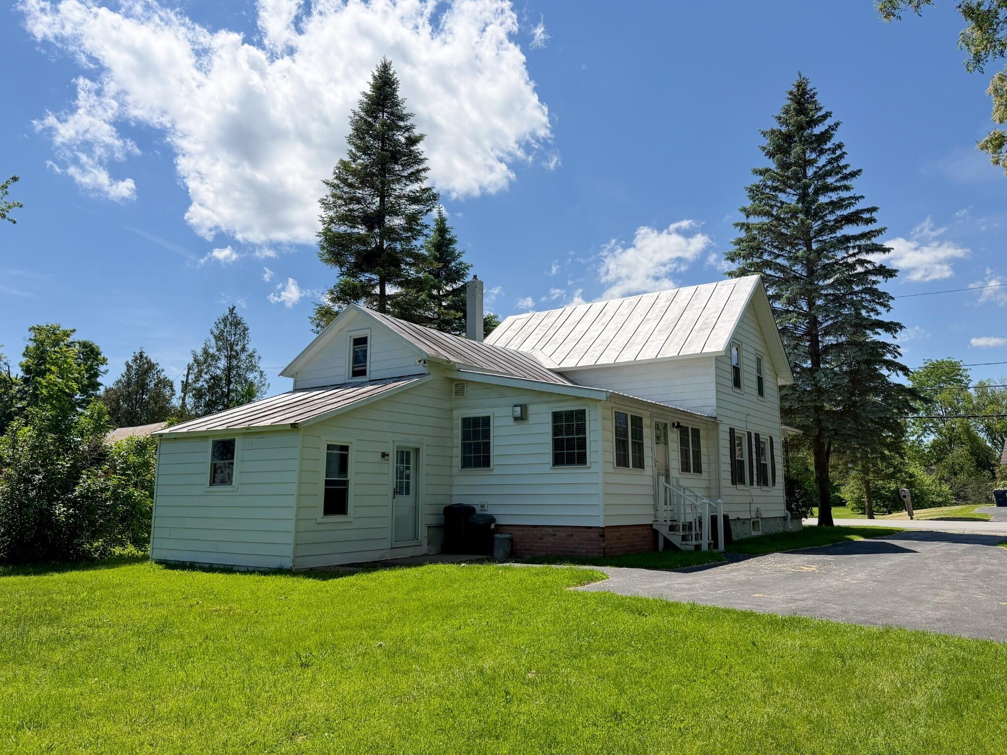 10 Spruce Street Champlain NY 12919