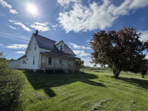 38 Glass Road Champlain NY 12919