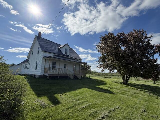 38 Glass Road Champlain NY 12919