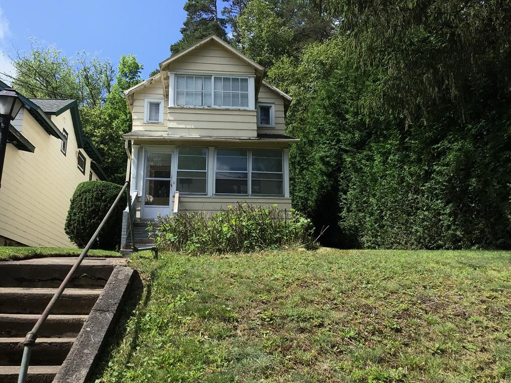 1287 Pine Street Saranac Lake NY 12983