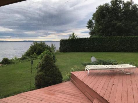 12 Holcombe Court Plattsburgh NY 12901