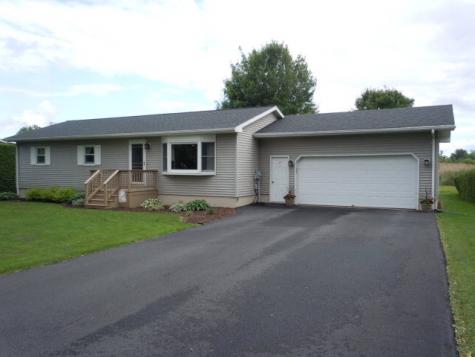 17 Smith Street Rouses Point NY 12979