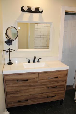 10 Joyce Avenue Morrisonville NY 12962