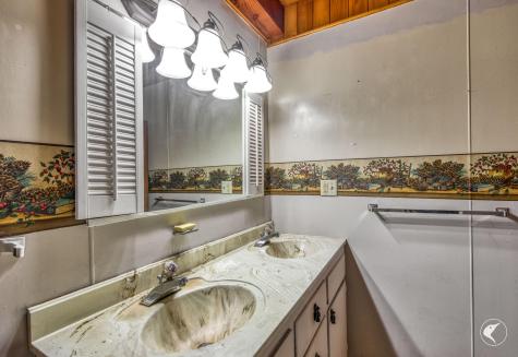 259 River Road Jay NY 12941