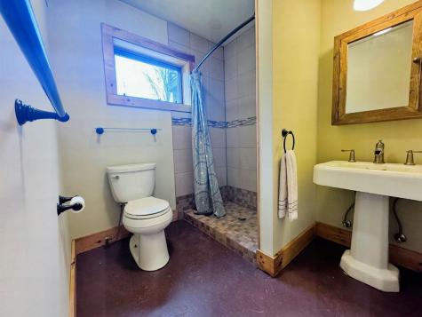 61 Blockhouse Road Essex NY 12936