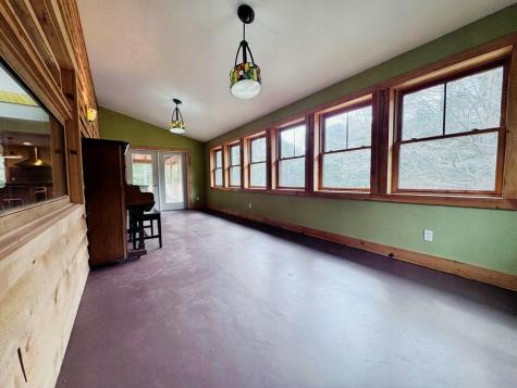 61 Blockhouse Road Essex NY 12936