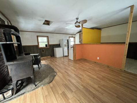 61 Blockhouse Road Essex NY 12936