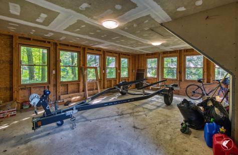 70 Presbury Point Way Westport NY 12993