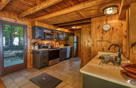 70 Presbury Point Way Westport NY 12993