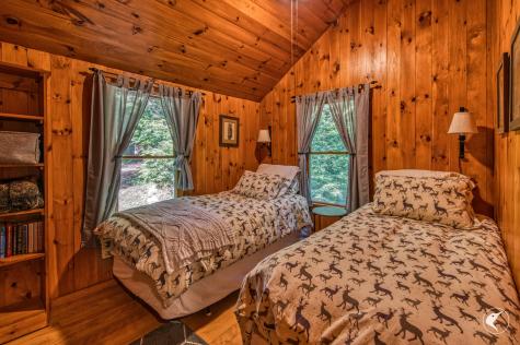 70 Presbury Point Way Westport NY 12993