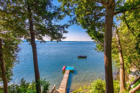 70 Presbury Point Way Westport NY 12993