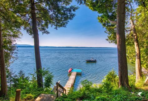 70 Presbury Point Way Westport NY 12993
