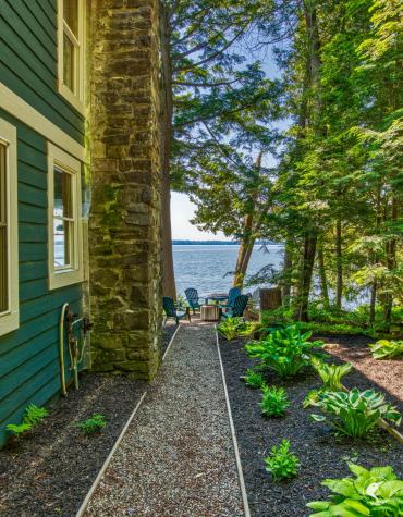 70 Presbury Point Way Westport NY 12993