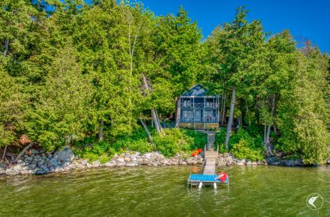 70 Presbury Point Way Westport NY 12993