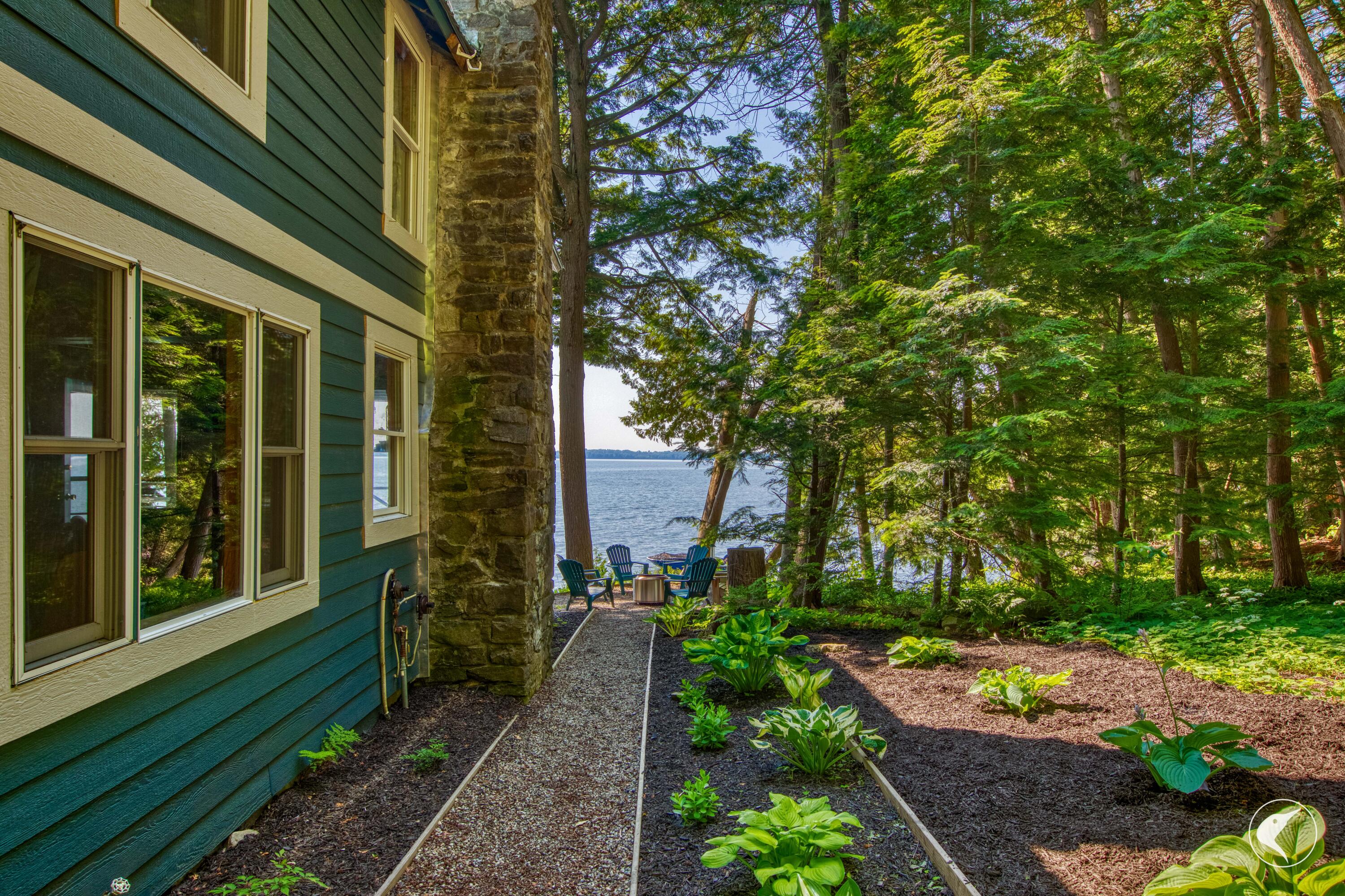 70 Presbury Point Way Westport NY 12993