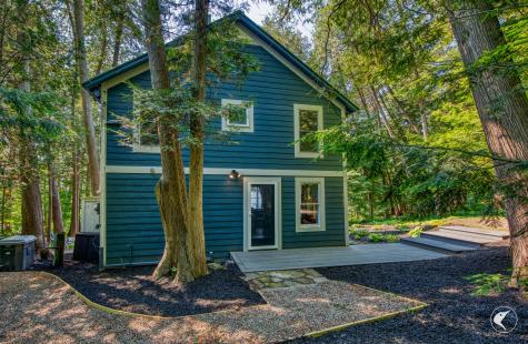 70 Presbury Point Way Westport NY 12993