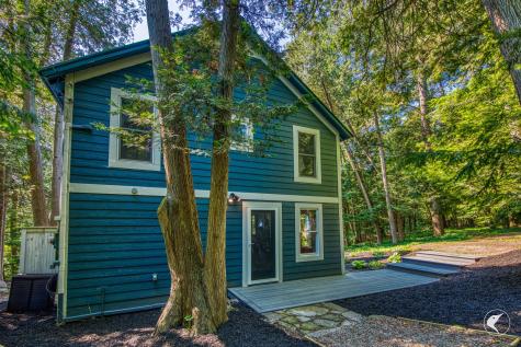 70 Presbury Point Way Westport NY 12993