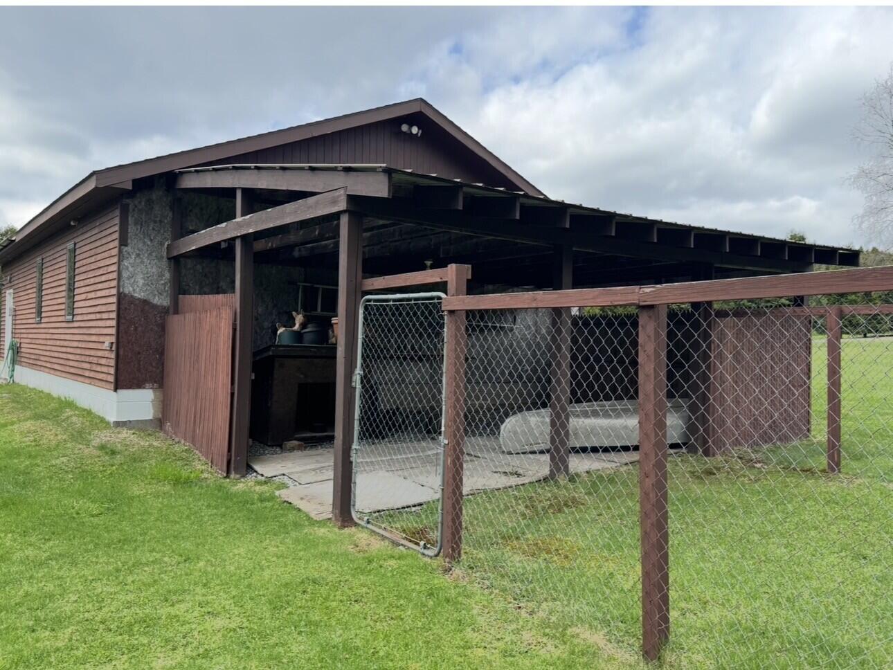 18 Turkey Run Road Vermontville NY 12989