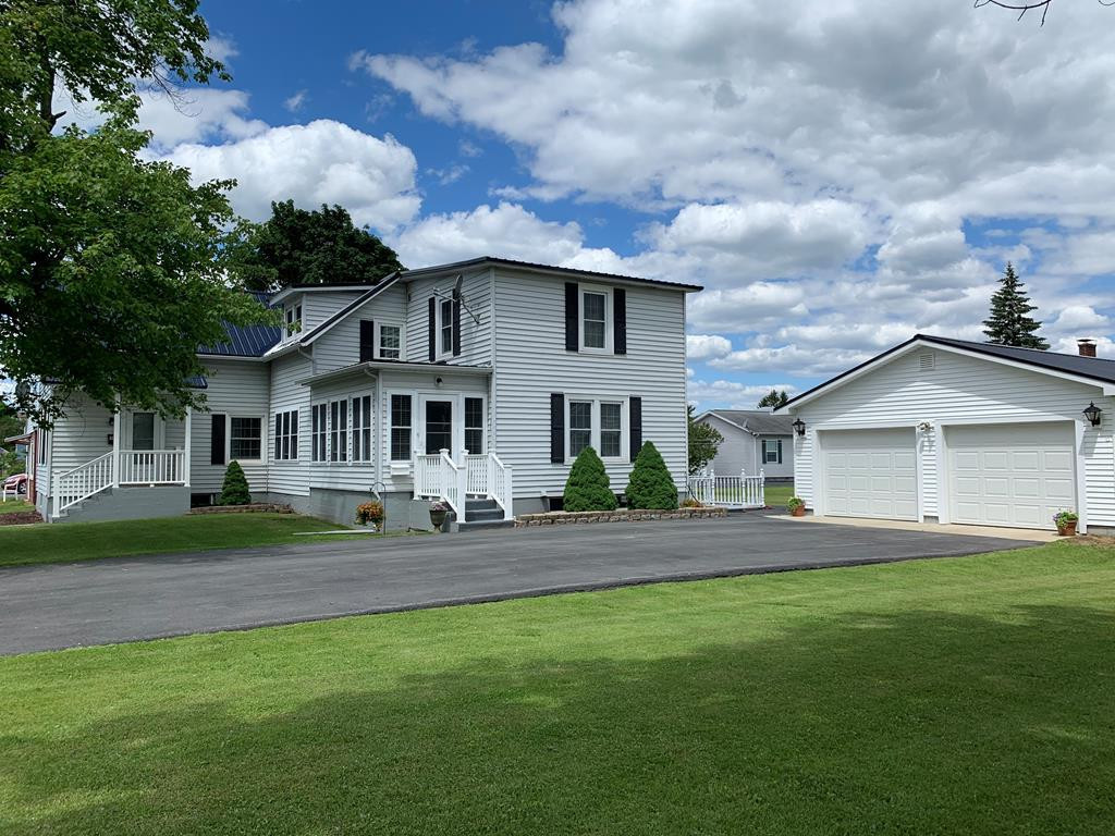28 Chapman Street Rouses Point NY 12979