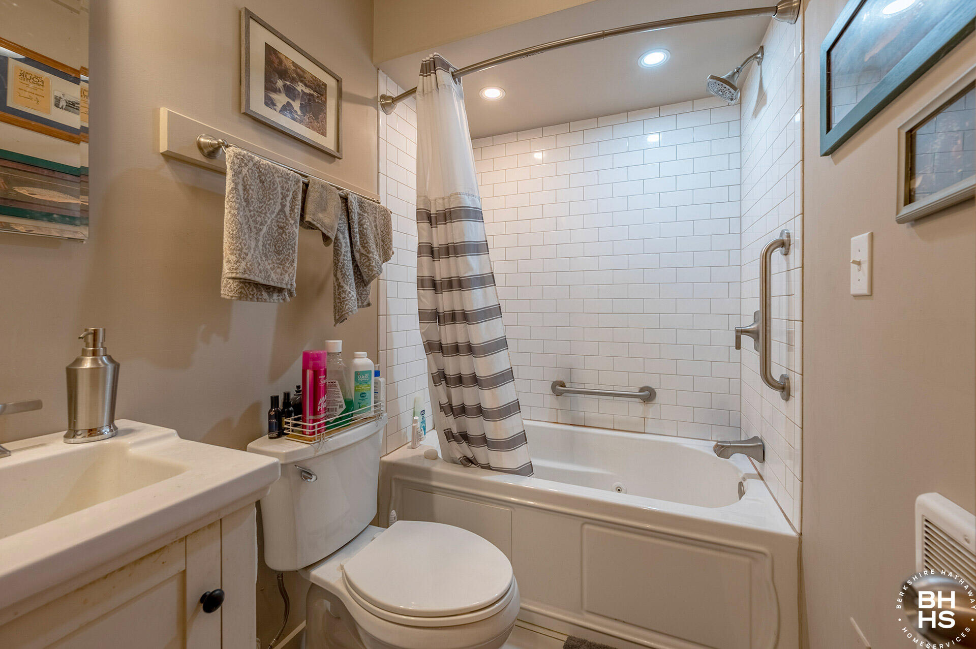 5560 Ny-86 Wilmington NY 12997