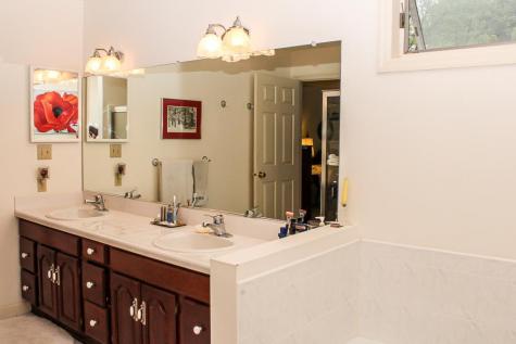 5 Summit Drive Peru NY 12972