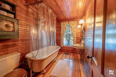 26 Hemlock Ledge Road Tupper Lake NY 12986