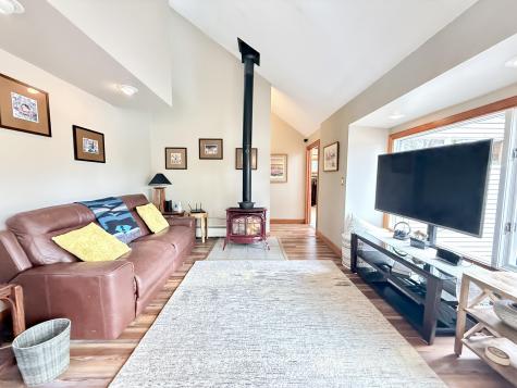 28 Pinebrook Drive Morrisonville NY 12962