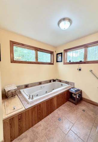 28 Pinebrook Drive Morrisonville NY 12962