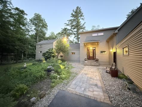 28 Pinebrook Drive Morrisonville NY 12962