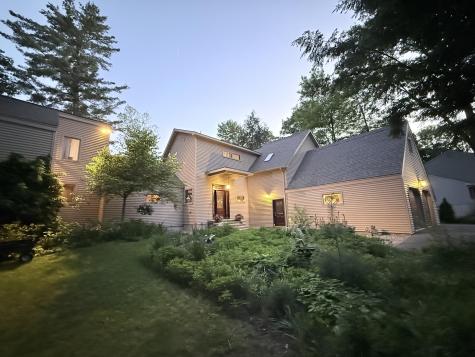 28 Pinebrook Drive Morrisonville NY 12962