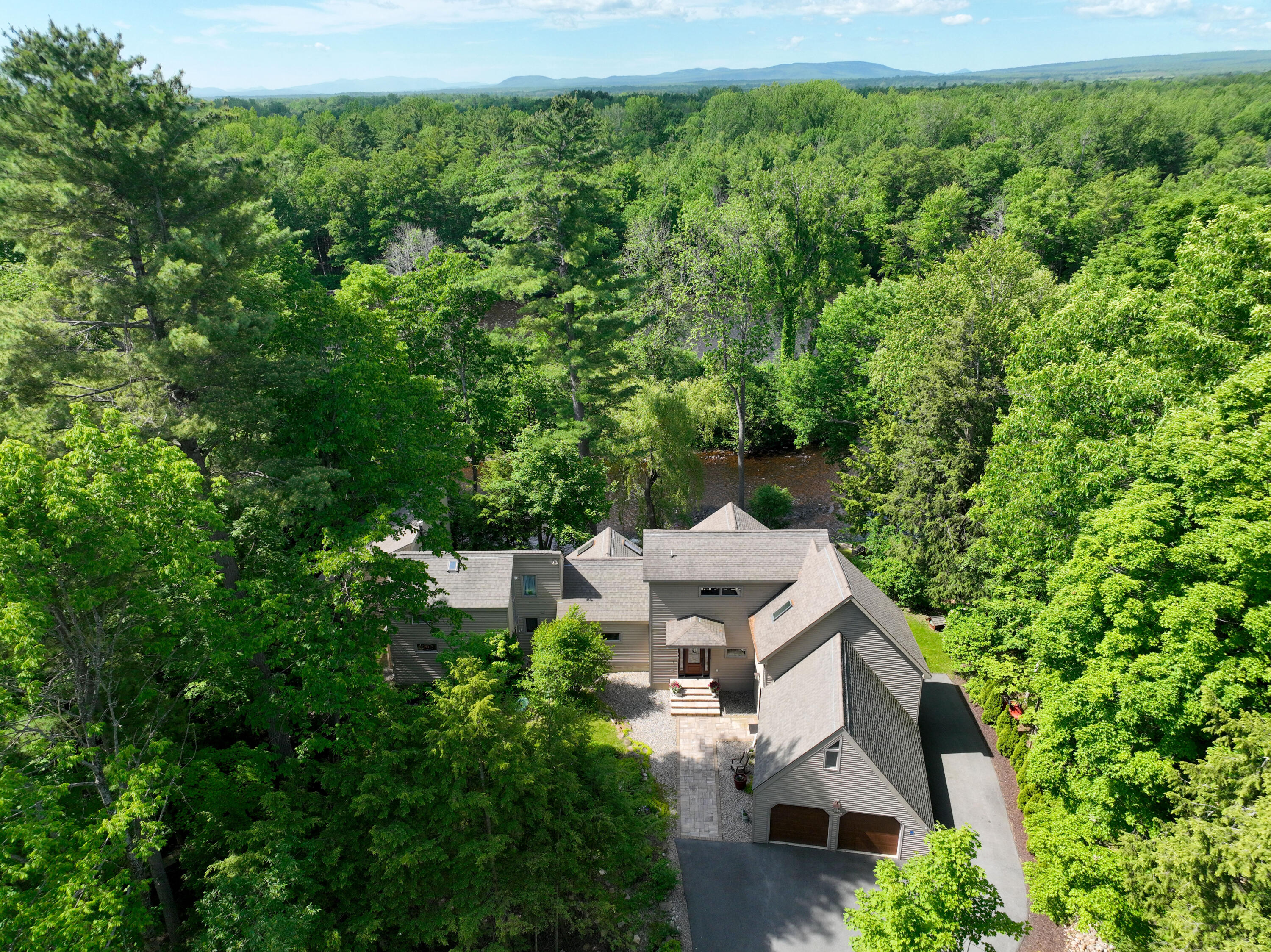 28 Pinebrook Drive Morrisonville NY 12962