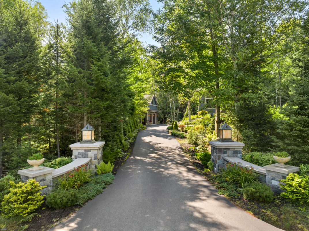 25 Snowberry Lane Lake Placid NY 12946
