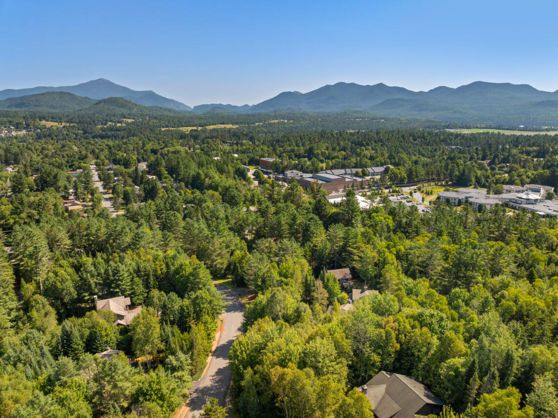 25 Snowberry Lane Lake Placid NY 12946