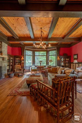 8 Pinehurst Road Saranac Lake NY 12983