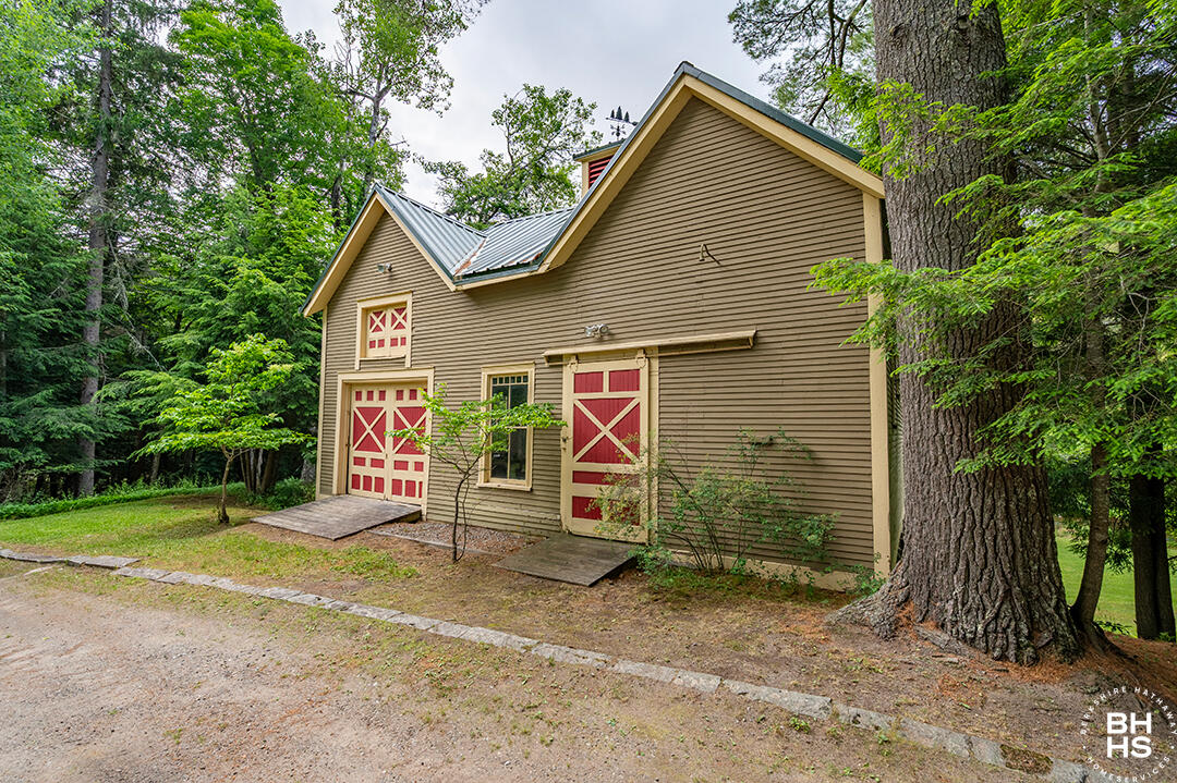 8 Pinehurst Road Saranac Lake NY 12983
