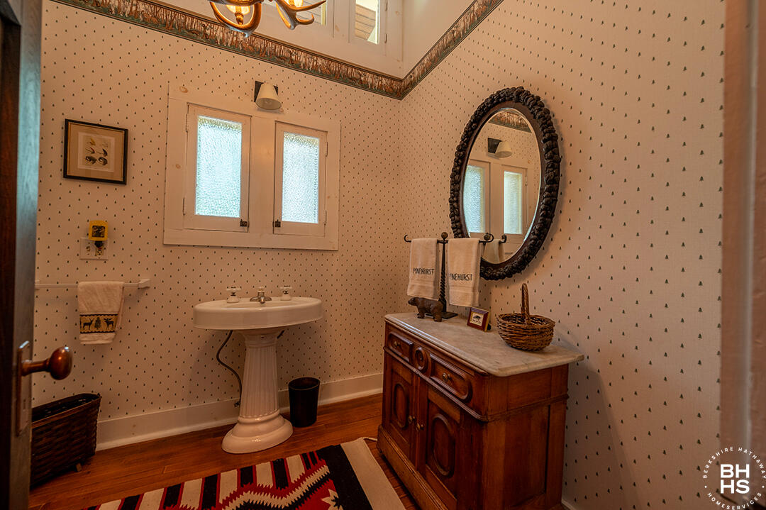 8 Pinehurst Road Saranac Lake NY 12983