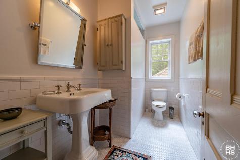 8 Pinehurst Road Saranac Lake NY 12983