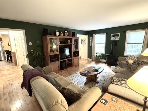 19 Alfreda Court Morrisonville NY 12962