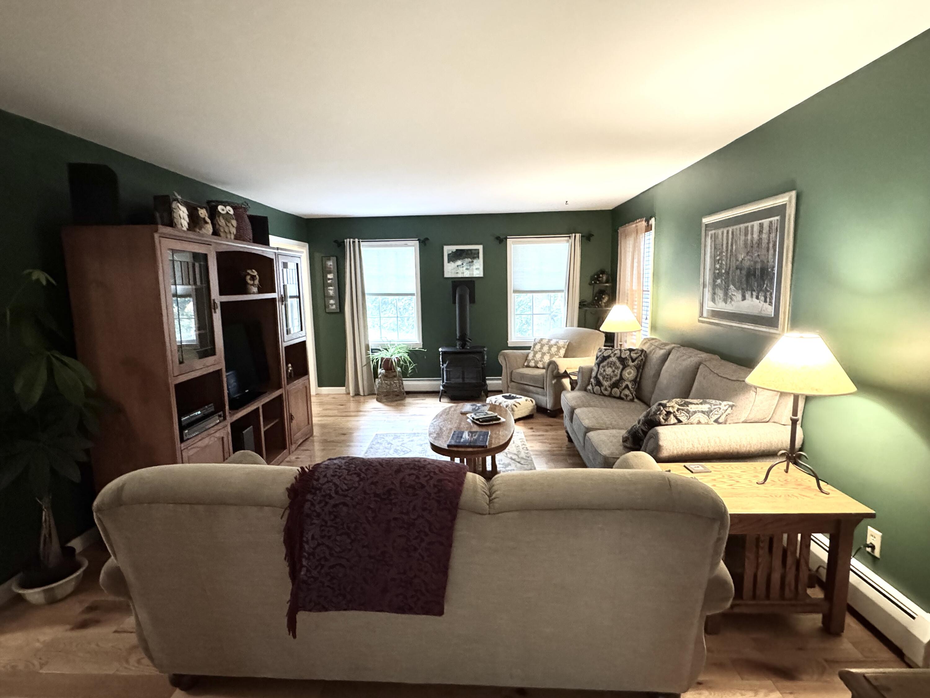 19 Alfreda Court Morrisonville NY 12962