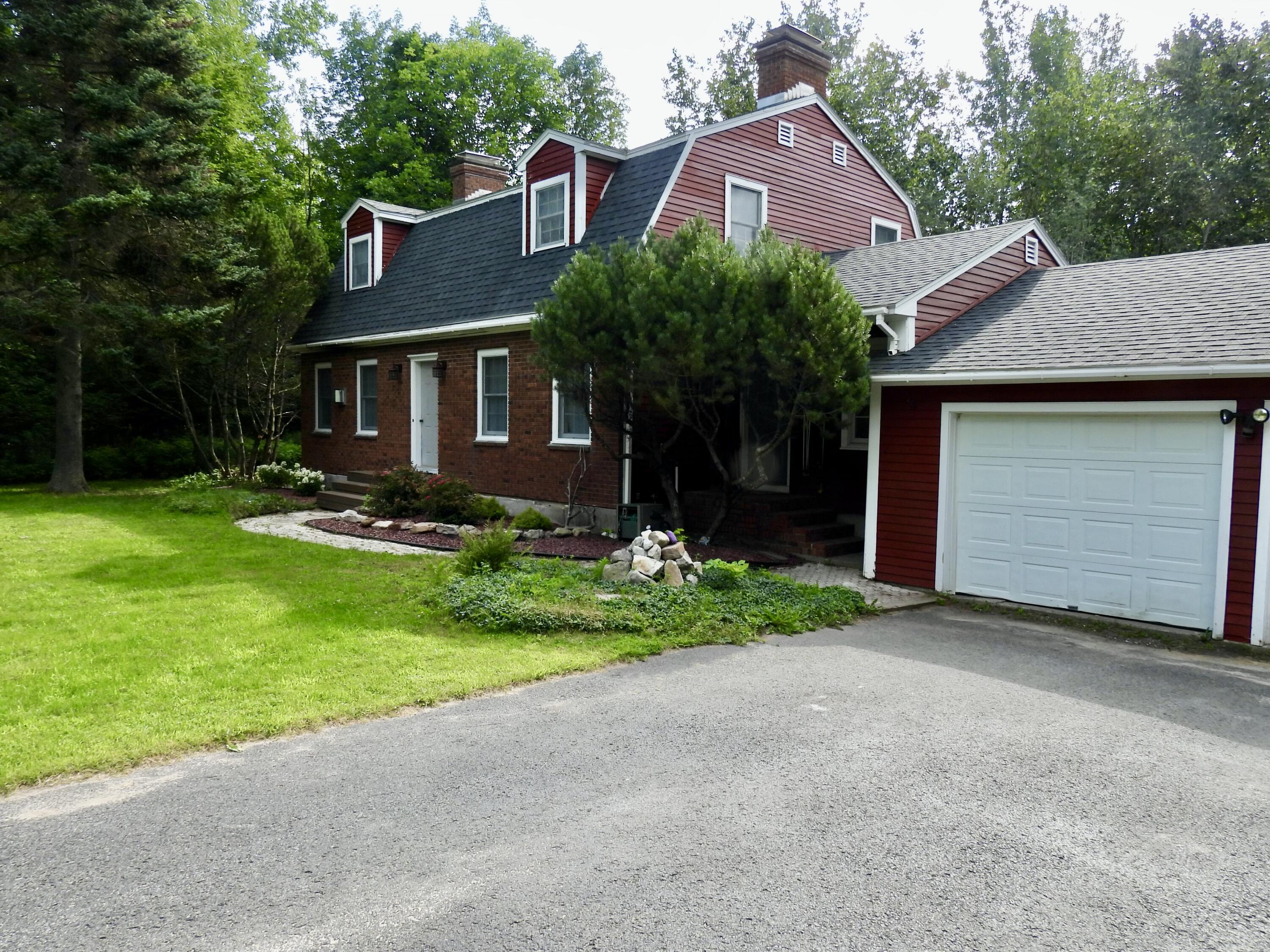 19 Alfreda Court Morrisonville NY 12962