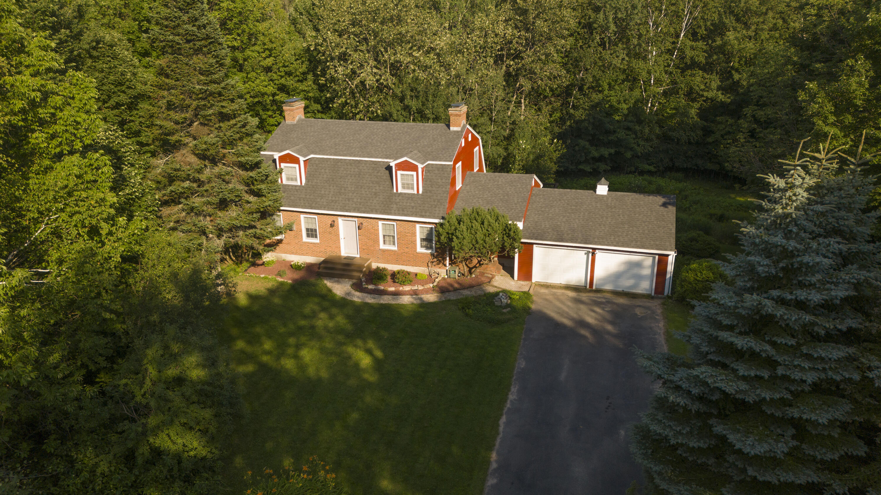 19 Alfreda Court Morrisonville NY 12962