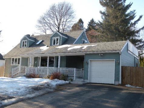 14 Lakeside Court Plattsburgh NY 12901